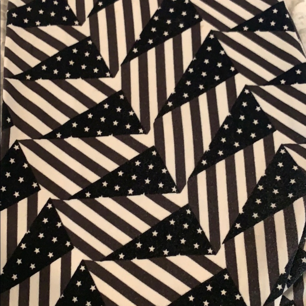 LulaRoe Flag Leggings T&C